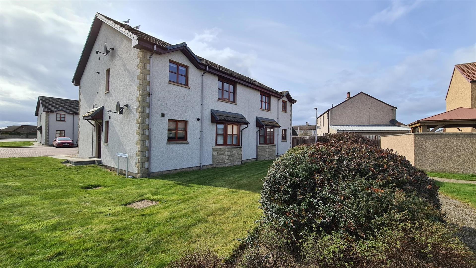 2 Bedroom Property For Sale in Lossiemouth £110,000
